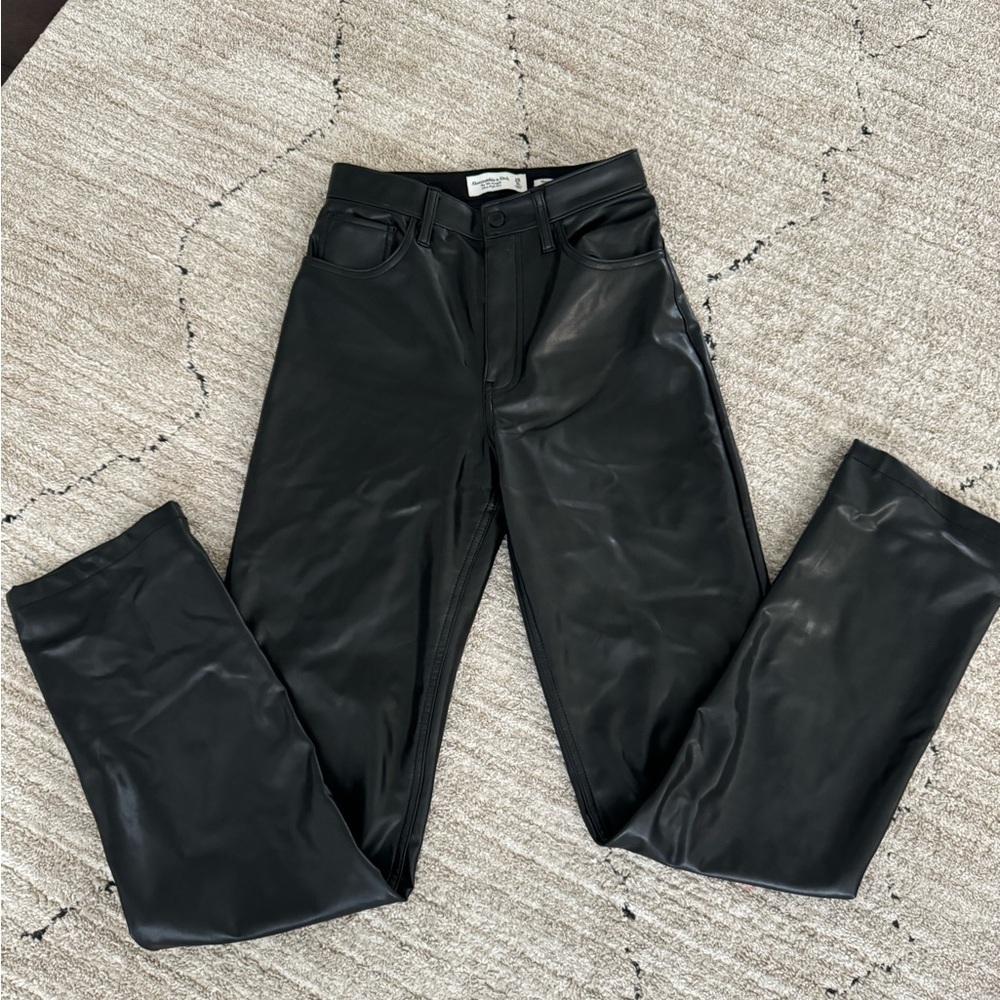 Abercrombie and fitch vegan leather pants size 25L